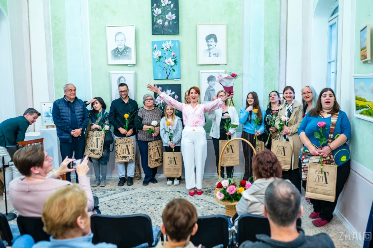 Foto kolaž z odprtja likovne razstave
