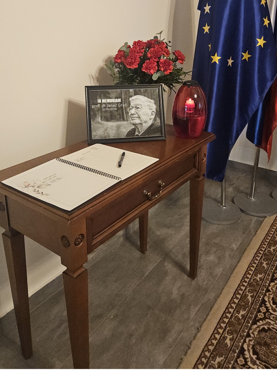 Na občini Dol pri Ljubljani se z velikim spoštovanjem poslavljamo od  častnega občana občine prof. dr. Janeza Grada