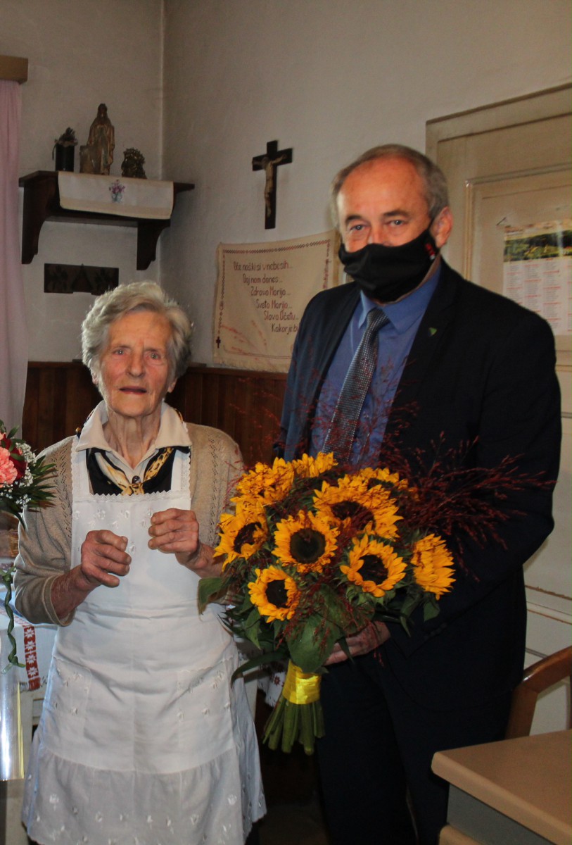 Častna občanka Antonija Jemec praznovala 90 let