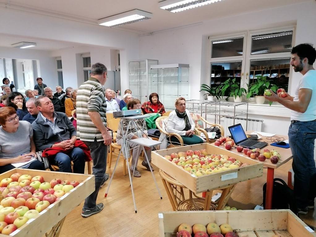 PREDAVANJE: Pridelajmo si zdravo in okusno sadje na domačem vrtu