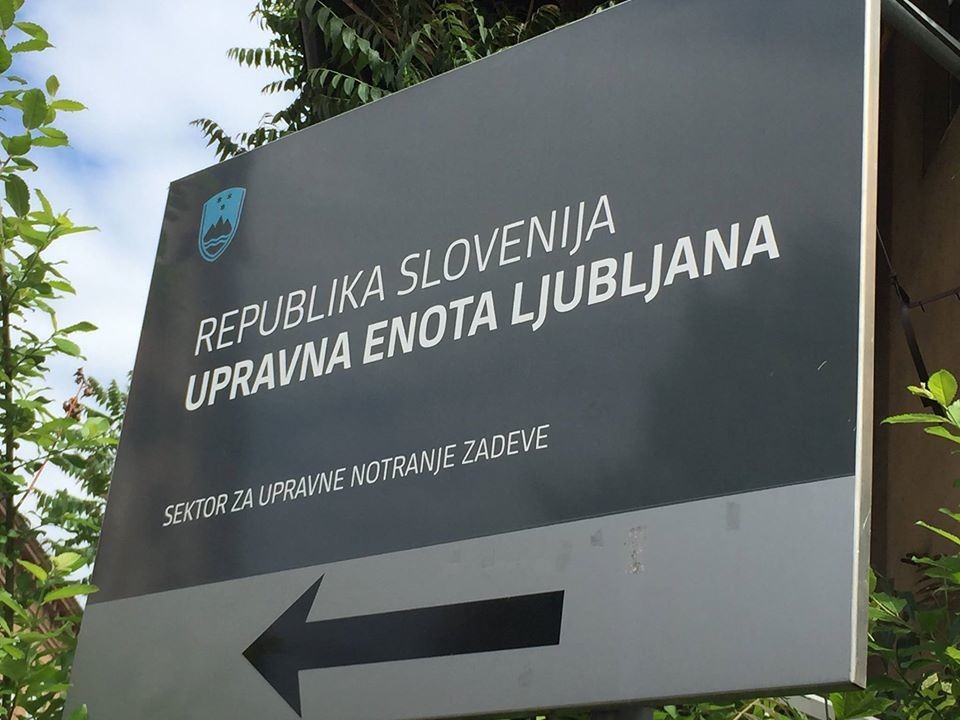 Upravna enota Ljubljana zagotavlja nujne upravne storitve