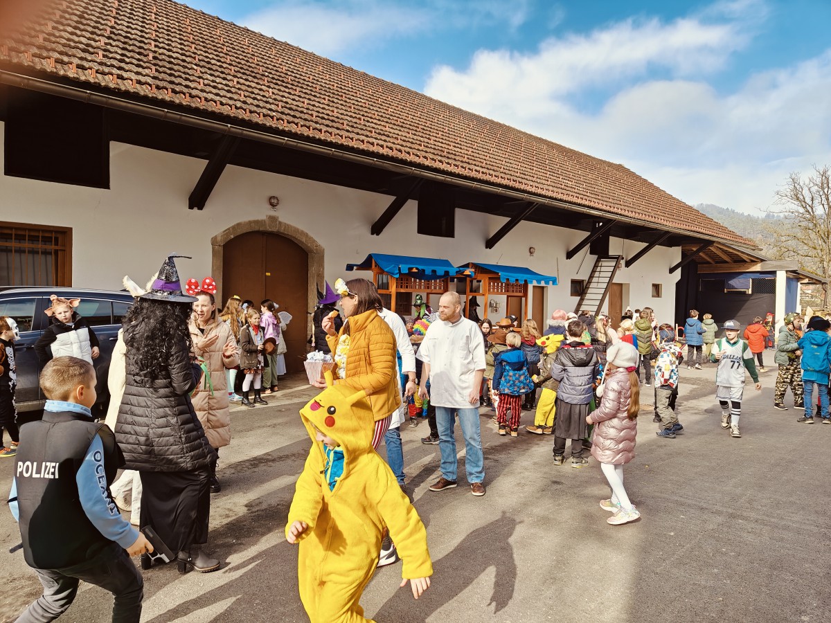 Norčavo slovo zimi tudi na Občini